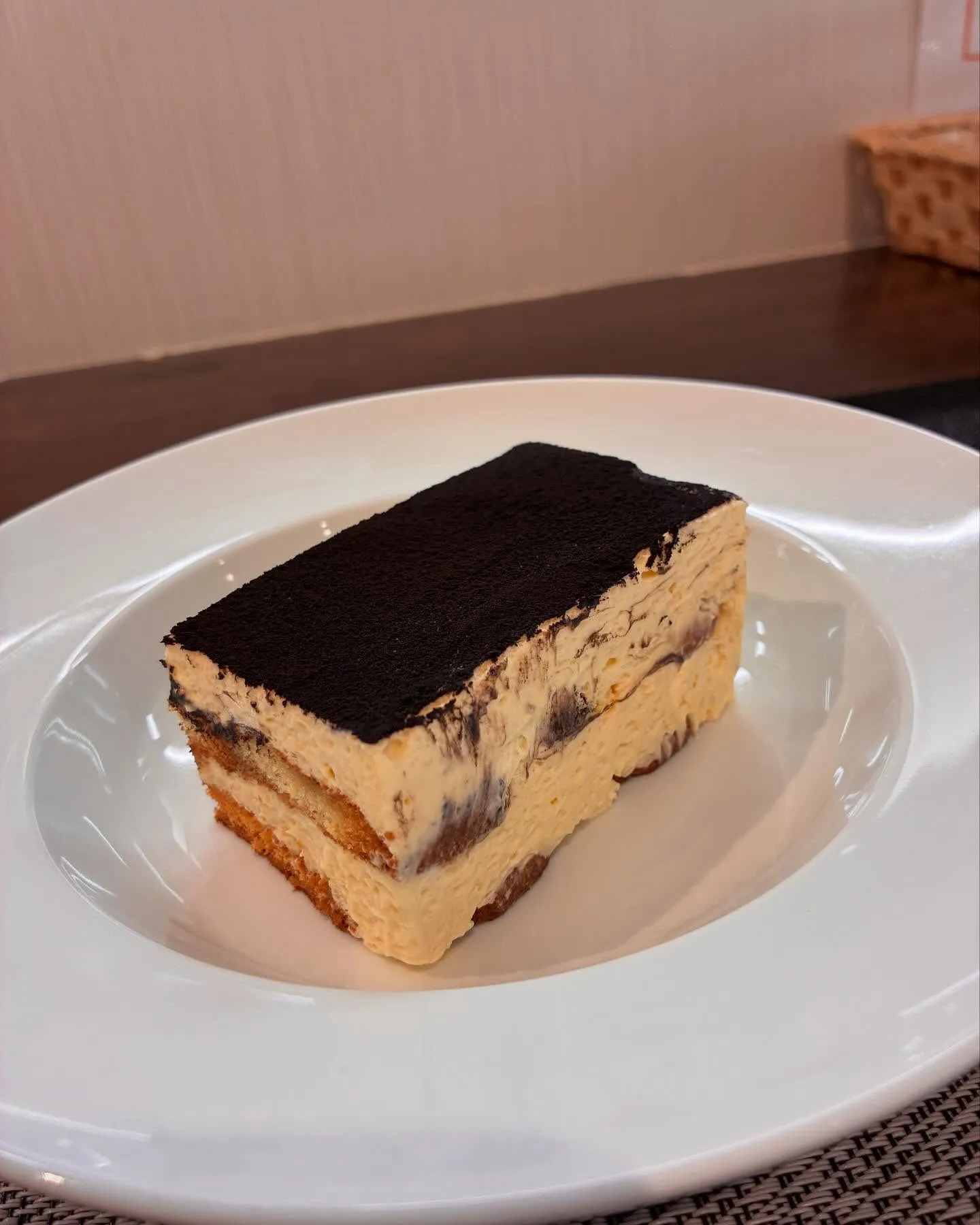 『洋食リベルタ』の新しいデザートのご紹介です🫖🍰🍴