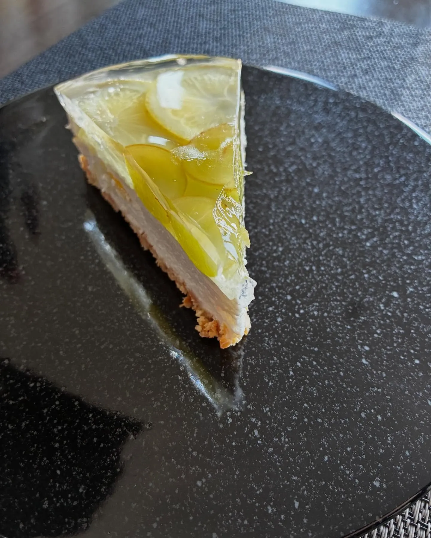 『洋食リベルタ』新しいデザートのご紹介です🫖🍰🍴