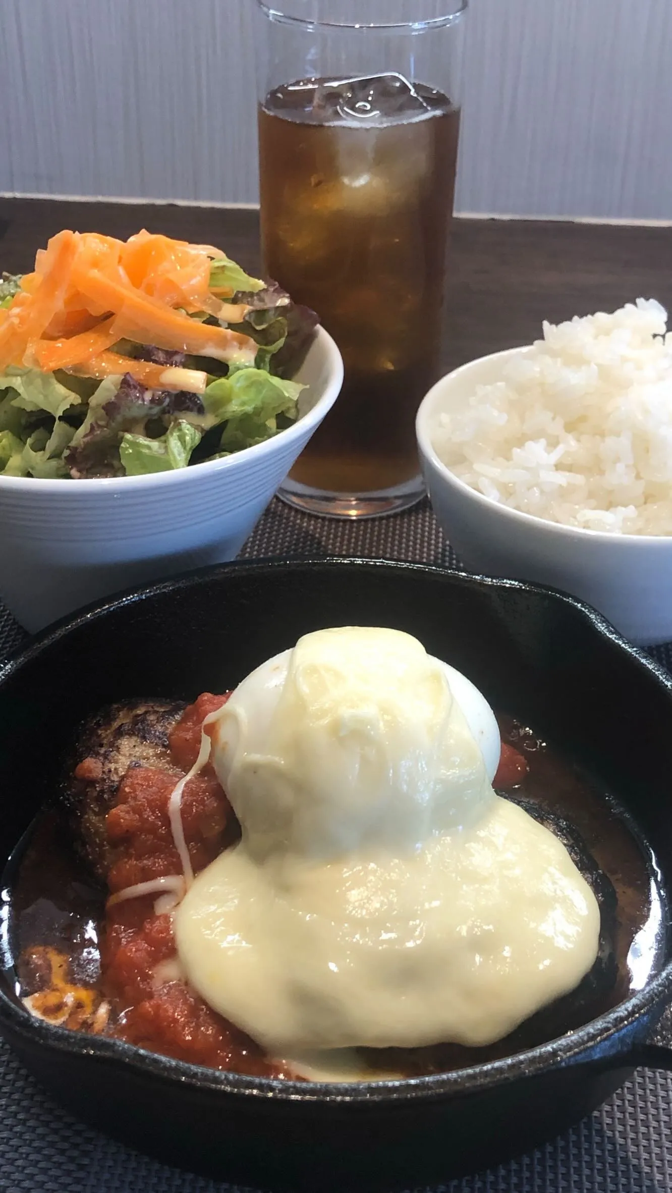 『洋食リベルタ』週末限定肉ランチが登場です☺️✨️